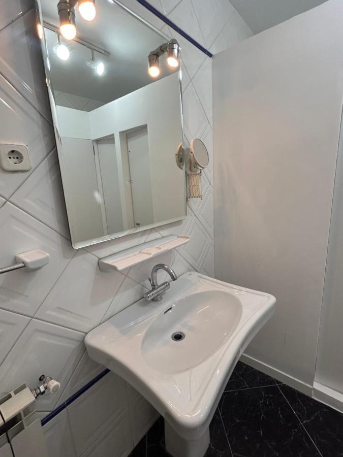 Villa Rooms 马德里 外观 照片